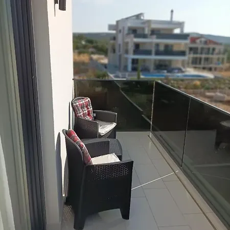Jane 4* Рогозница