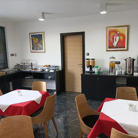 Hotel Jane 4*