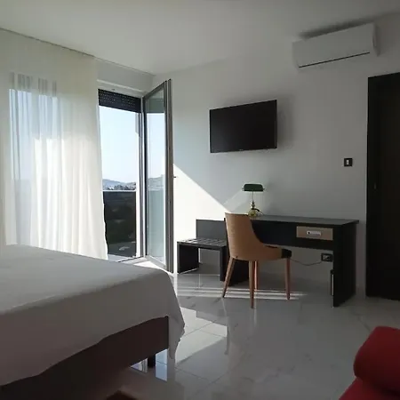 Jane 4* Rogoznica (Sibenik-Knin)