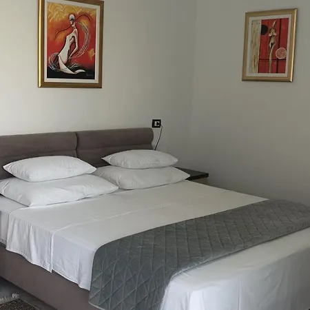 Jane Hotel
