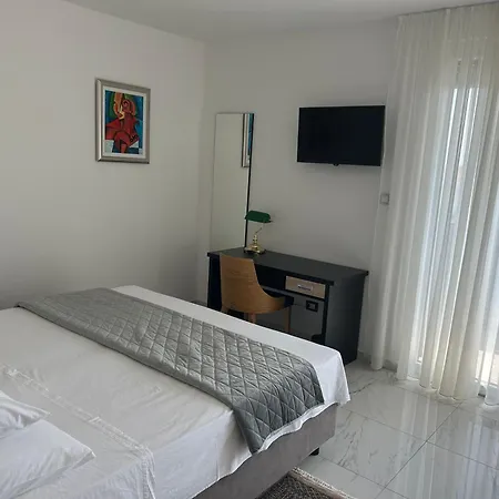 Jane Hotel 4*