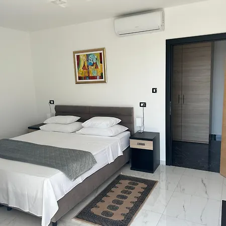 Jane Otel 4*