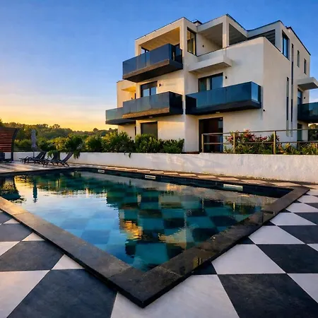 Jane 4* ロゴズニッツァ